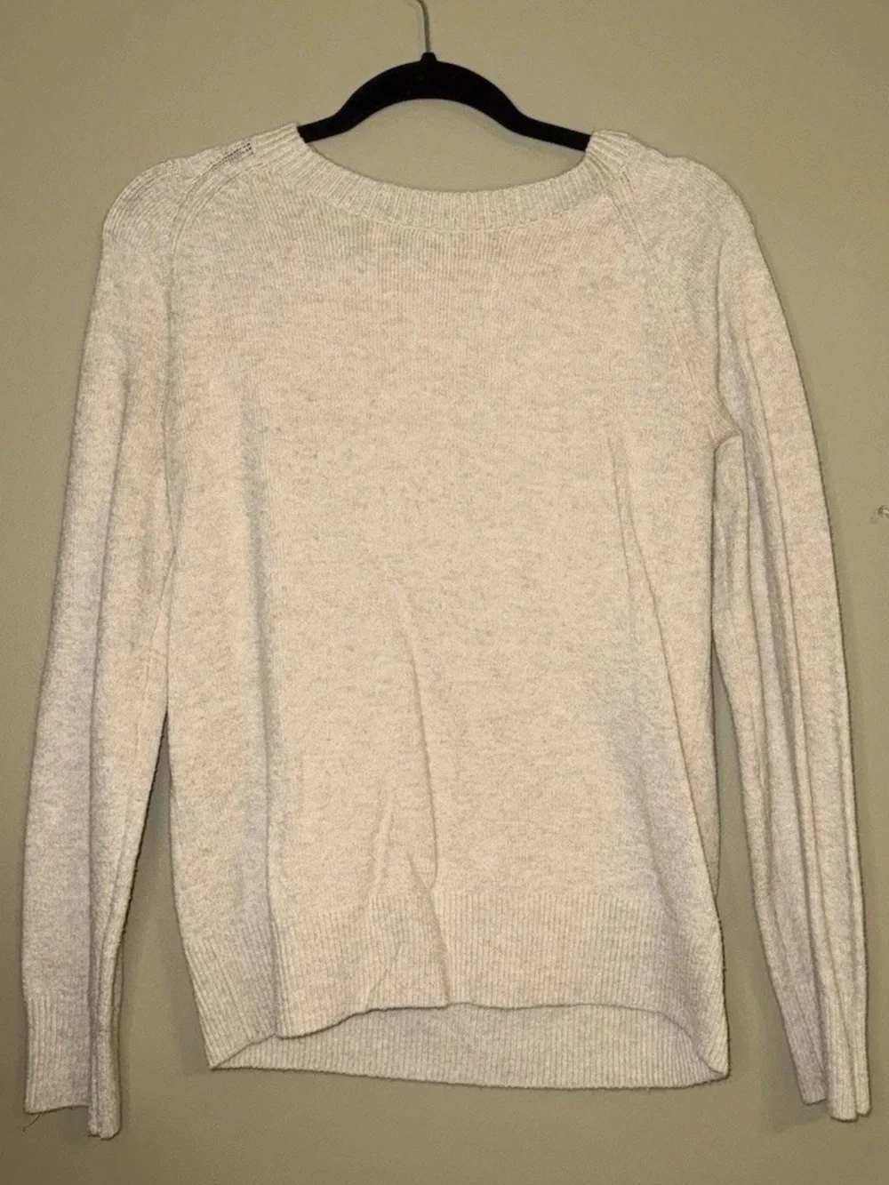 Amazon Beige Sweatshirt Women’s Medium